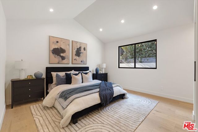 13949 Cumpston Street, Sherman Oaks CA: https://media.crmls.org/mediaz/12f8b3b0-de0c-4ad4-b740-6a5bda44aba3.jpg