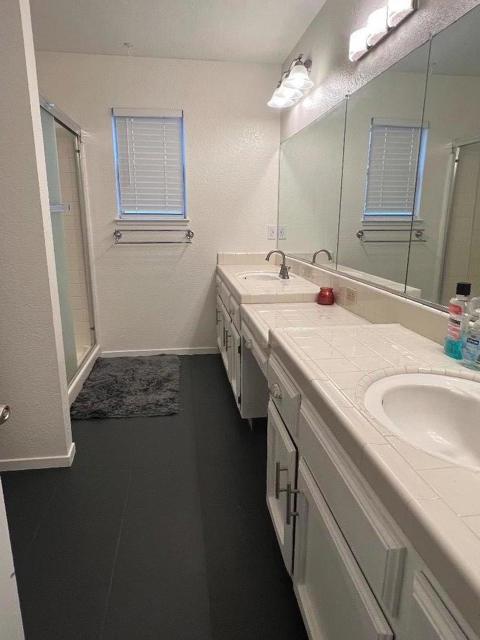 243 Gee Gee Avenue, Los Banos CA: https://media.crmls.org/mediaz/12fa3732-3043-4b64-ad38-44f6277a125c.jpg