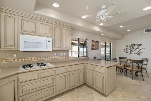 322 Villena Way, Palm Desert CA: https://media.crmls.org/mediaz/12fa6c6b-36e3-440e-a7ff-e8f0f5f46782.jpg