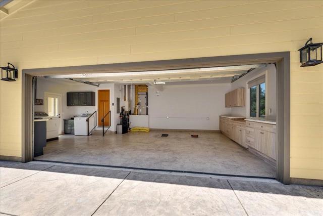 21400 Tierra Grande Court, San Jose CA: https://media.crmls.org/mediaz/12fac548-c7e5-4c9c-9f14-27cb2f9ff4e1.jpg