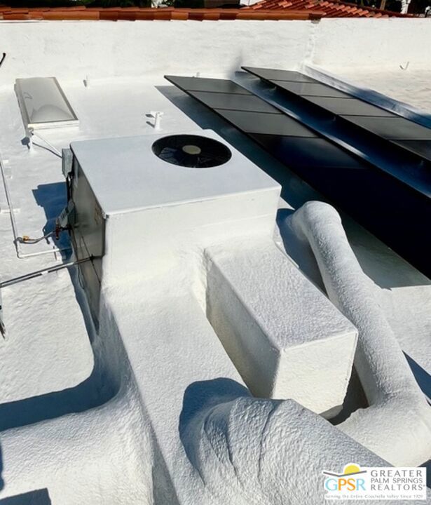 1311 N Primavera Drive, Palm Springs CA: https://media.crmls.org/mediaz/12fae458-7fd9-43db-bffc-41e1cee4b040.jpg