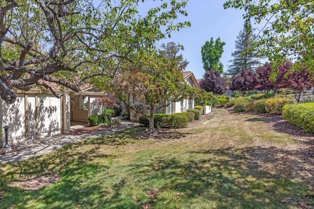 8065 Winery Court, San Jose CA: https://media.crmls.org/mediaz/12fbf386-b17a-4333-aad9-3d519134b0c6.jpg
