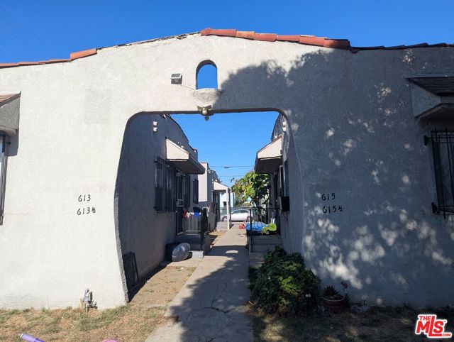 613 E 83rd Street, Los Angeles CA: https://media.crmls.org/mediaz/12fc8516-23eb-4545-8963-fb87e0ab435e.jpg