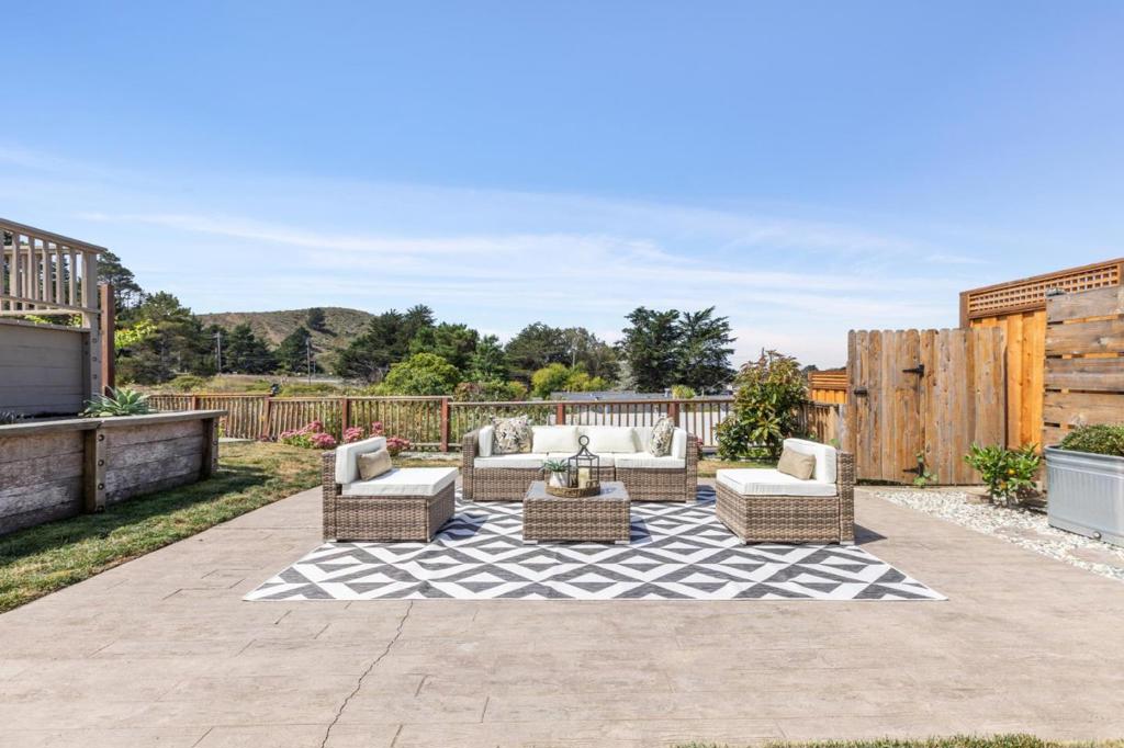 12Fcdeed 47B7 4Dd2 99C7 6E7A7C5823Af 812 Burns Court, Pacifica, Ca 94044 &Lt;Span Style='BackgroundColor:transparent;Padding:0Px;'&Gt; &Lt;Small&Gt; &Lt;I&Gt; &Lt;/I&Gt; &Lt;/Small&Gt;&Lt;/Span&Gt;