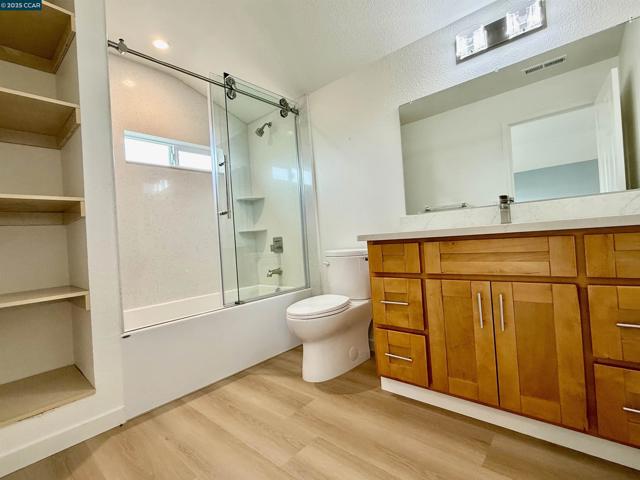 148 Lancaster Way, Vallejo CA: https://media.crmls.org/mediaz/12fea9df-9b5f-4d96-96e8-cd0e2b2fabf8.jpg