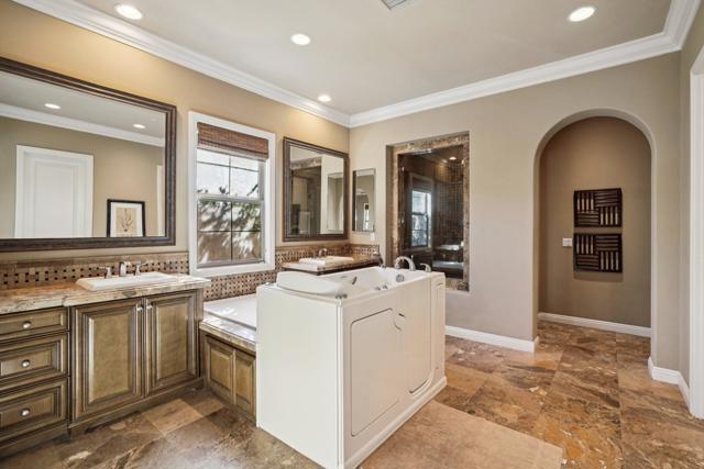 4449 Esplanade Lane, Palm Springs CA: https://media.crmls.org/mediaz/12ff2cf1-8eb4-46e7-94ca-6009d29b3455.jpg