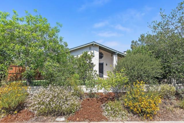 5550 La Cuenta Drive, San Diego CA: https://media.crmls.org/mediaz/13004268-b9e8-409d-8d83-eb480c7f097d.jpg