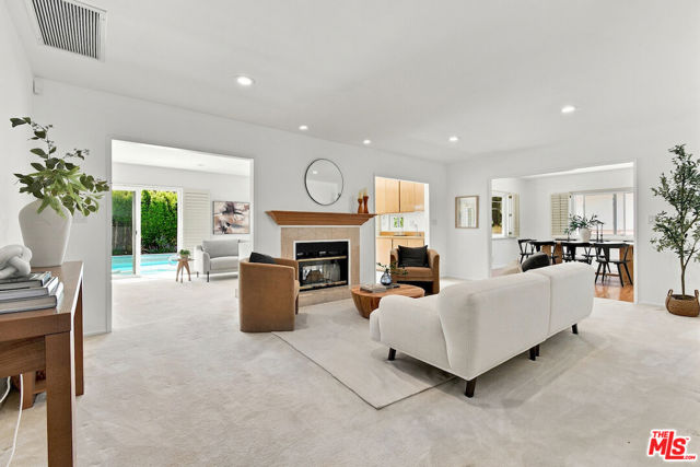 5071 Gaynor Avenue photo 3