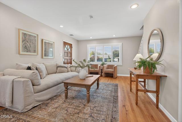 3167 Armada Drive, Ventura CA: https://media.crmls.org/mediaz/1300757f-e5b0-4331-b547-78b5e3f01b75.jpg