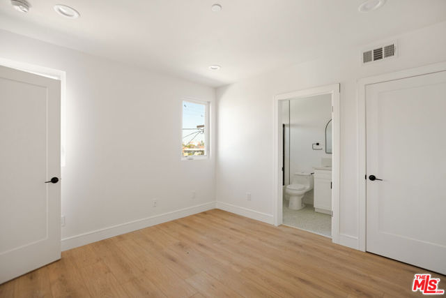 1619 2nd Avenue, Los Angeles CA: https://media.crmls.org/mediaz/13026bc0-67d2-4cae-8733-154411d5cfbf.jpg
