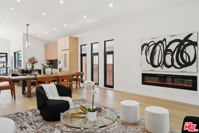 4254 Motor Avenue, Culver City CA: https://media.crmls.org/mediaz/130316ad-41f9-4647-a0db-e2c8e227574c.jpg