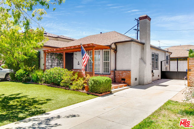 10827 Franklin Avenue photo 1