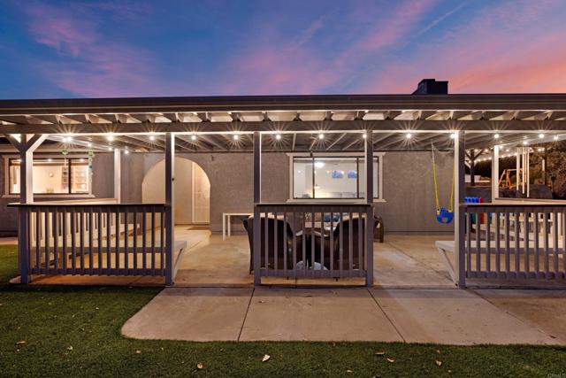11152 Toyon Hill, Lakeside CA: https://media.crmls.org/mediaz/13044280-763a-4f4c-a0e9-4d9fcf725d53.jpg
