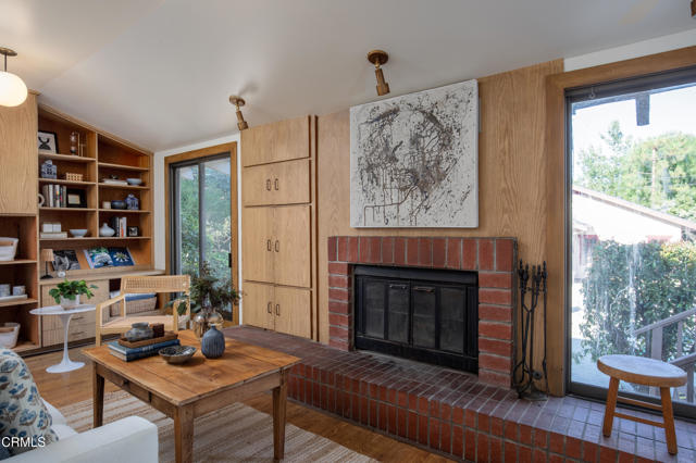 676 S Madison Avenue, Pasadena CA: https://media.crmls.org/mediaz/130486eb-b853-42c9-9496-3da771111b59.jpg