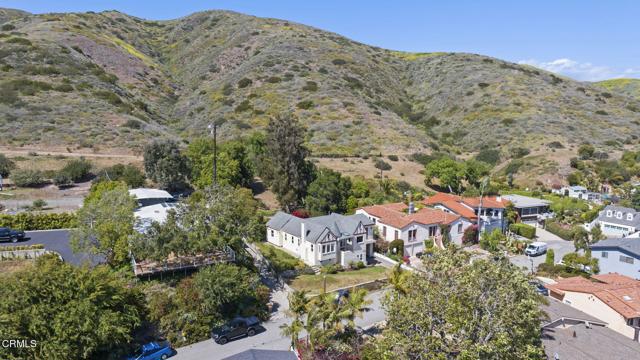 2371 Foster Avenue, Ventura CA: https://media.crmls.org/mediaz/1304e7af-6989-4d73-aab5-319b18c3328c.jpg