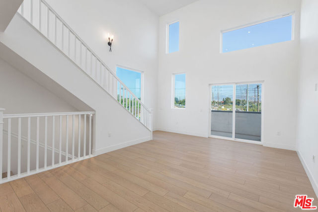 11220 Victory Boulevard, North Hollywood CA: https://media.crmls.org/mediaz/130512b4-f4ed-4fbf-b10d-e339f7f0f8f8.jpg