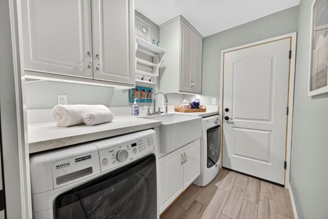 6575 Jeremie Drive, San Jose CA: https://media.crmls.org/mediaz/13056745-3dd5-43c3-aefd-44e9ac73cfd1.jpg