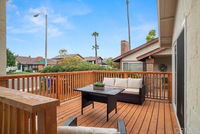 13837 Paseo Cardiel, San Diego CA: https://media.crmls.org/mediaz/1305ef91-a4c3-4f61-96c6-05eac311e88d.jpg