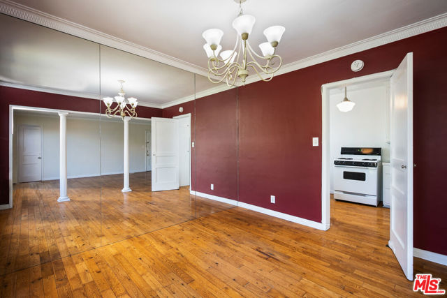 1323 N OLIVE Drive, West Hollywood CA: https://media.crmls.org/mediaz/13068846-cb1d-4e53-a64b-756194459e41.jpg