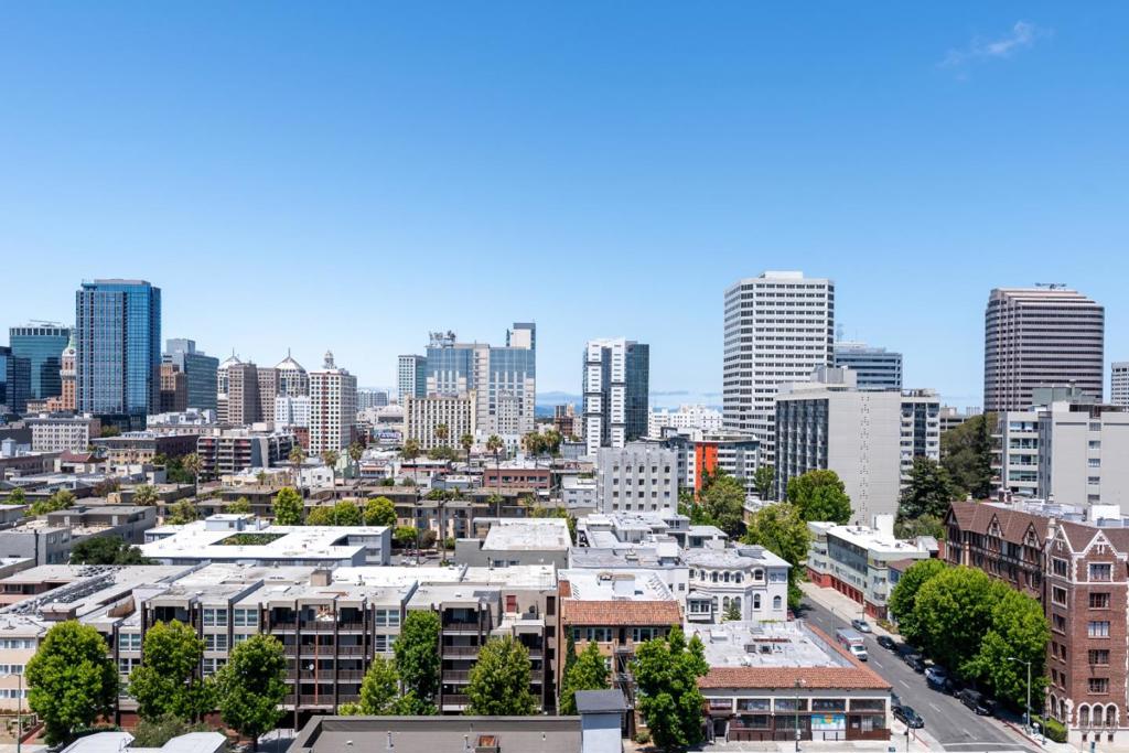 1306F794 527A 4Bea 9C81 C10916C962Df 1555 Lakeside Drive #184, Oakland, Ca 94612 &Lt;Span Style='BackgroundColor:transparent;Padding:0Px;'&Gt; &Lt;Small&Gt; &Lt;I&Gt; &Lt;/I&Gt; &Lt;/Small&Gt;&Lt;/Span&Gt;