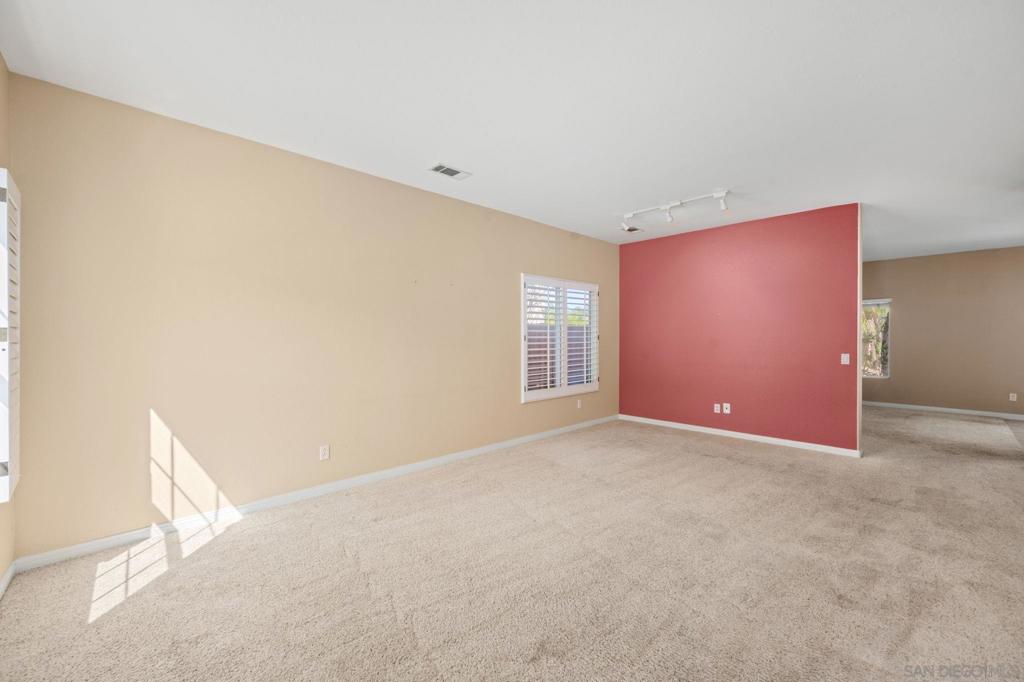 1020 Cima Dr - photo 3