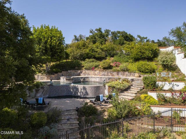 4525 Rayburn Street, Westlake Village CA: https://media.crmls.org/mediaz/13075312-c74d-408d-8daa-3bfbec8ba599.jpg