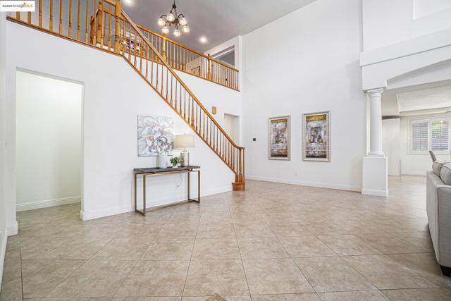 5235 Ramsdell Ct, Antioch CA: https://media.crmls.org/mediaz/13076ac6-260e-4138-8543-ca2fc6ef84d5.jpg