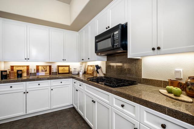 80240 Merion, La Quinta CA: https://media.crmls.org/mediaz/130931d7-59cb-4e2f-90cb-4d2ab50dca10.jpg