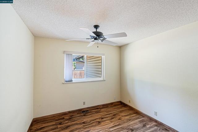 5200 Myrtle Dr, Concord CA: https://media.crmls.org/mediaz/13099195-ae2b-4d3e-858d-d74415441bc7.jpg
