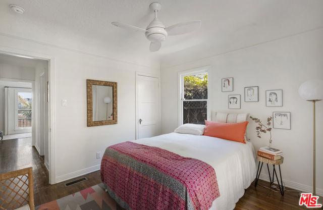6105 Mount Angelus Drive, Los Angeles CA: https://media.crmls.org/mediaz/130a3703-4c15-446e-a20b-c65606f29a1c.jpg