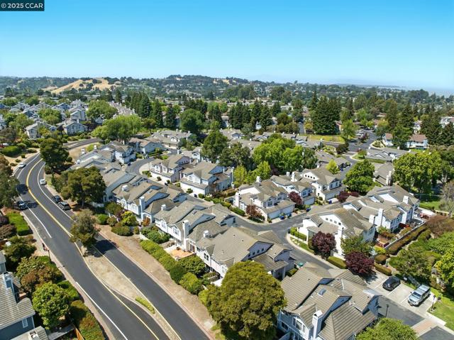 214 S Wildwood, Hercules CA: https://media.crmls.org/mediaz/130a4def-66df-4818-ba4d-937fc72afece.jpg