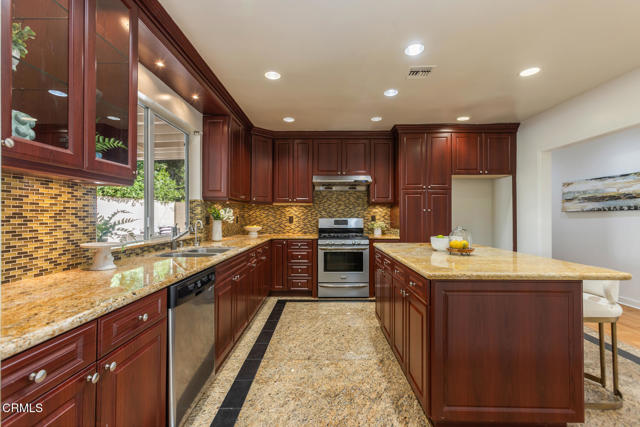 Detail Gallery Image 30 of 70 For 4926 Crown Ave, La Canada Flintridge,  CA 91011 - 3 Beds | 3/1 Baths