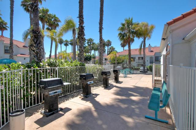 9342 Twin Trails Drive, San Diego CA: https://media.crmls.org/mediaz/130b4946-2111-4547-b2a8-8bfab3aa0bb3.jpg