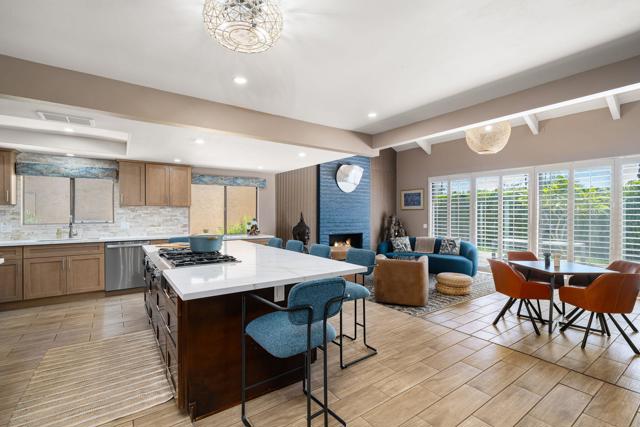 37710 37710 Los Cocos Drive E E Drive, Rancho Mirage CA: https://media.crmls.org/mediaz/130c30e8-d309-48ab-8d6f-7b3d630e3366.jpg