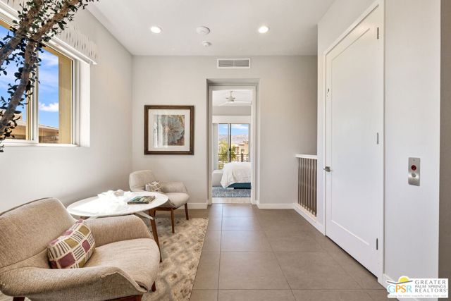 504 Retreat Circle, Palm Desert CA: https://media.crmls.org/mediaz/130cd166-facc-4323-825a-36f68a2fc20d.jpg