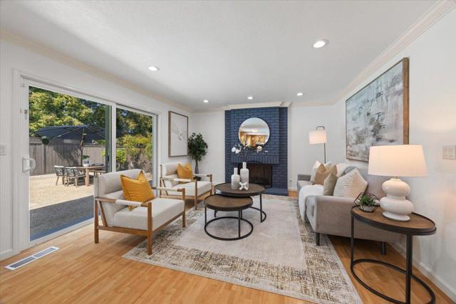 21547 Rosario Avenue, Cupertino CA: https://media.crmls.org/mediaz/130d6004-0439-46f1-9c1b-9931ee3fee6b.jpg