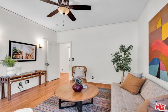 1709 Buckingham Road, Los Angeles CA: https://media.crmls.org/mediaz/130dbb75-6d80-4762-8e45-fc7eb75e66bd.jpg