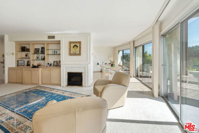 836 S Bundy Drive, Los Angeles, CA 90049