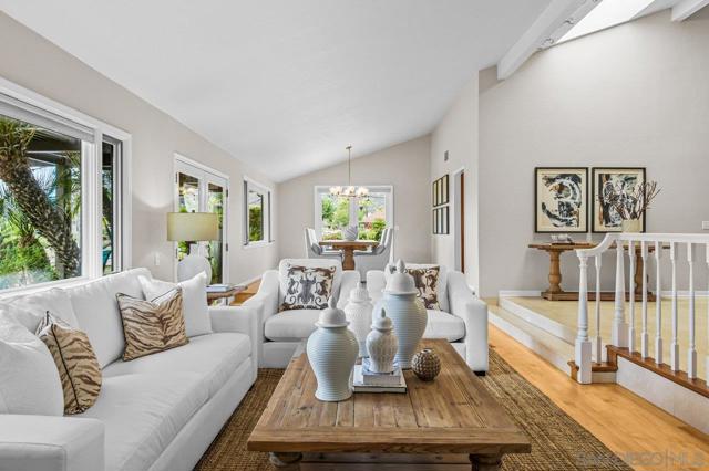 3609 Monte Real, Escondido CA: https://media.crmls.org/mediaz/130e2a7f-12ba-4c3b-b9a2-6db2406e36a4.jpg