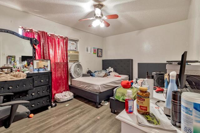 748 Clara Street, Oakland CA: https://media.crmls.org/mediaz/130e415f-f9a9-48ce-b452-0e33f7edae6a.jpg