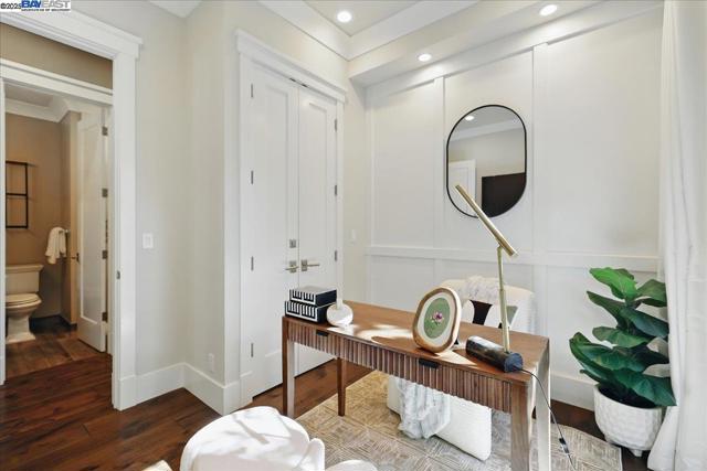 16741 Loma St, Los Gatos CA: https://media.crmls.org/mediaz/130eeb41-b48a-40bb-a2fa-9404be6510fa.jpg
