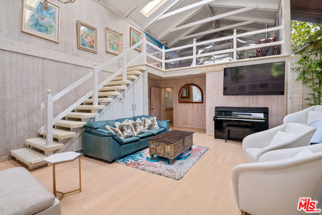 27004 PACIFIC COAST Highway, Malibu CA: https://media.crmls.org/mediaz/130fbb30-f9e5-43a6-b3b8-25f1df782a8f.jpg