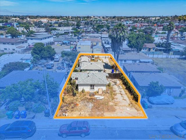5236 38 Imperial Ave, San Diego CA: https://media.crmls.org/mediaz/13104298-0319-455c-9796-6feccce2737b.jpg