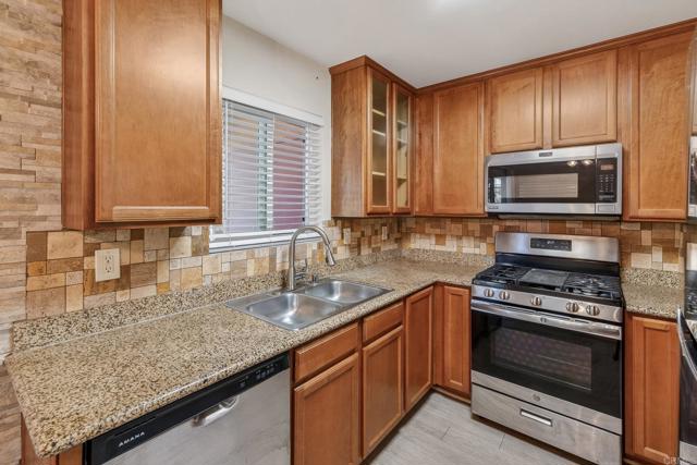 Detail Gallery Image 8 of 33 For 514 Calle Montecito #80,  Oceanside,  CA 92057 - 2 Beds | 2 Baths