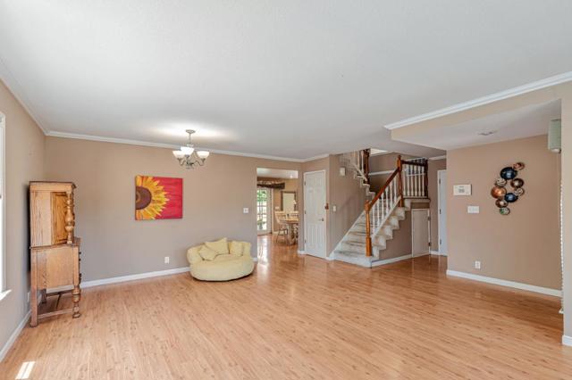1298 Hersman Drive, Gilroy CA: https://media.crmls.org/mediaz/13111341-19c1-4c44-bee0-19f7e2b3e893.jpg