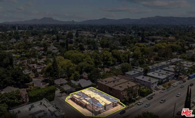 5754 Woodman Avenue, Van Nuys CA: https://media.crmls.org/mediaz/13118056-c633-4993-8924-5ace7f1e60b1.jpg