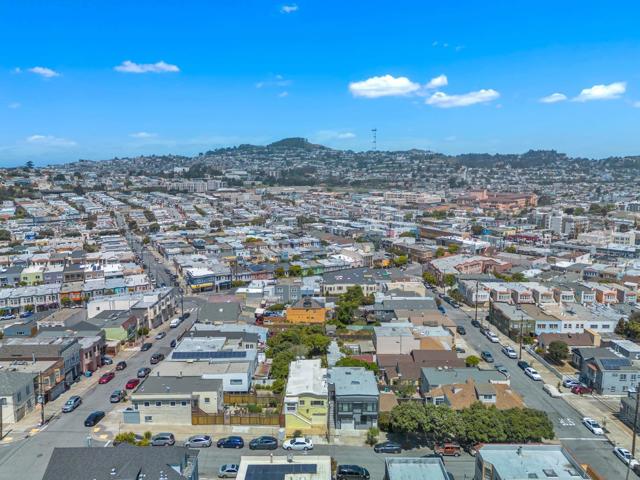 32 Cross Street, San Francisco CA: https://media.crmls.org/mediaz/1311a618-f74a-4eb1-bb9f-0a0b92125d7a.jpg