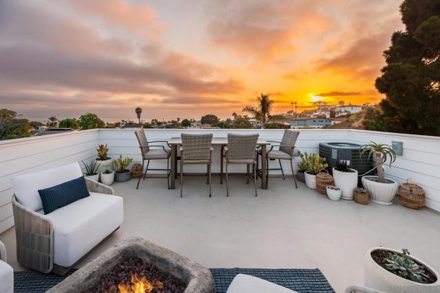 1041 Van Nuys St, San Diego CA: https://media.crmls.org/mediaz/1311dcab-9ee1-45a5-8067-9006a9701c7d.jpg
