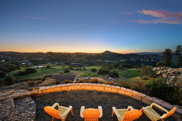 Detail Gallery Image 2 of 53 For 13065 via Suena, Valley Center,  CA 92082 - 3 Beds | 2/1 Baths