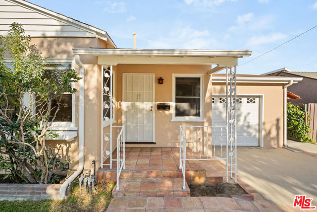 1466 North Rose Street photo 3